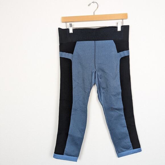 Under Armour Blue & Black Compression Heat Gear Leggings Size L - Picture 3 of 6